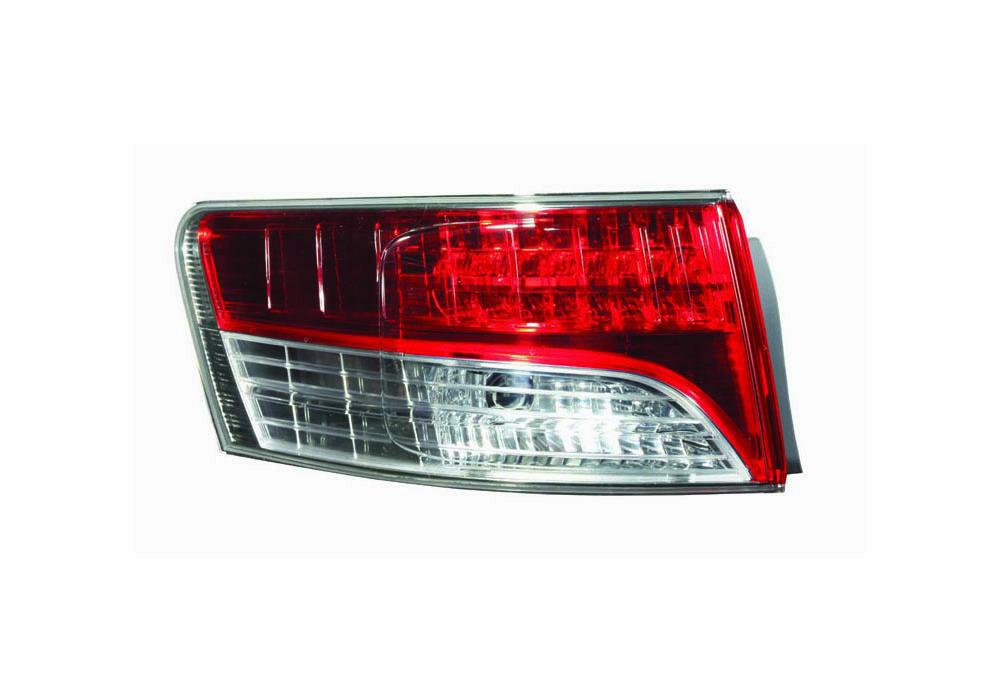 Rücklicht LED Heckleuchte links passend für Toyota Avensis 1.8 2.0 ...