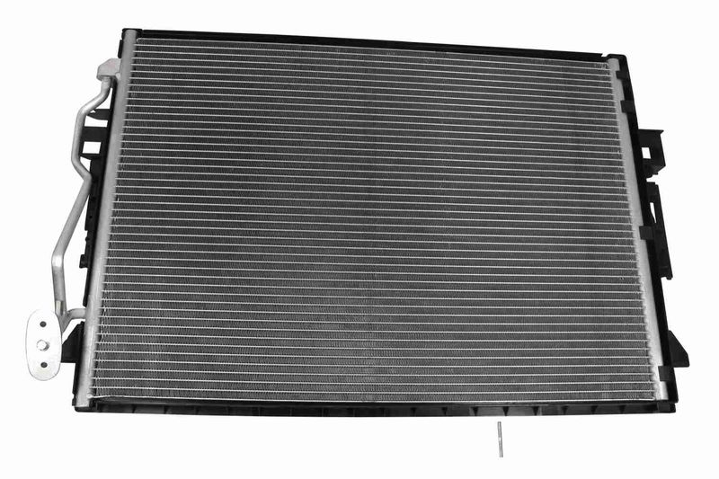 VEMO Condenser, air conditioning Green Mobility Parts