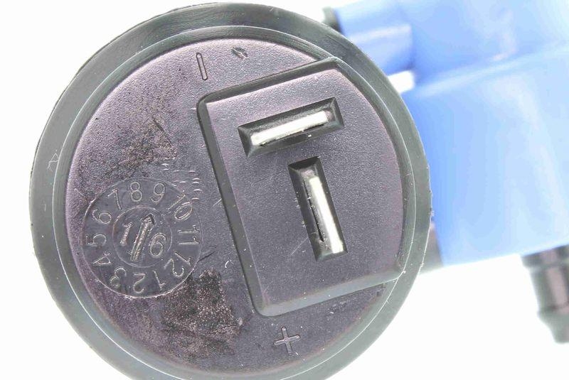 VEMO Washer Fluid Pump, window cleaning Original VEMO Quality